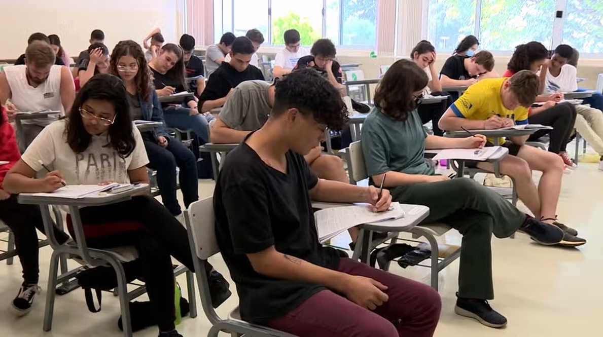 No momento, você está visualizando INGLÊS NO ENEM: Veja estratégias para avançar nas questões