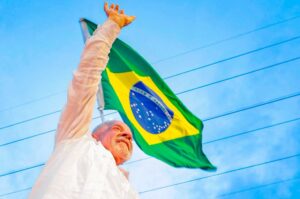 Leia mais sobre o artigo Lula é reeleito para quarto mandato de presidente