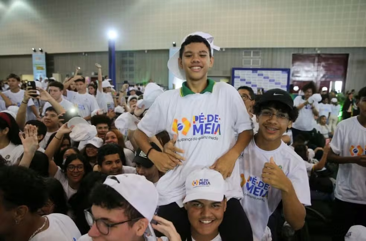 No momento, você está visualizando Pé-de-Meia paga nova parcela de R$ 200 a partir desta segunda-feira; veja calendário