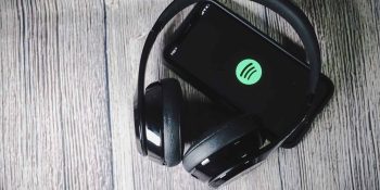 5-sites-para-ouvir-audiolivros-de-graca