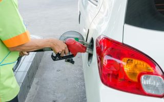 6-golpes-mais-comuns-ao-abastecer-carro-em-postos