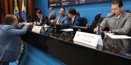alems-aprova-dez-projetos-plenaria