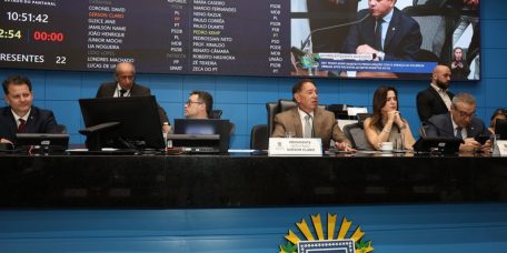 alems-aprova-projeto-carteira-fisica-plano-saude