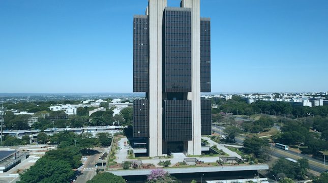 boletim-focus-selic-no-fim-de-2026-segue-em-1325