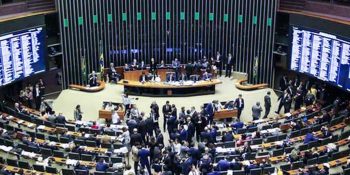 camara-aprova-politica-nacional-e-de-cadastro-para-estudantes