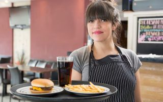 campo-grande-tem-1-299-vagas-abertas-na-funsat-nesta-quinta