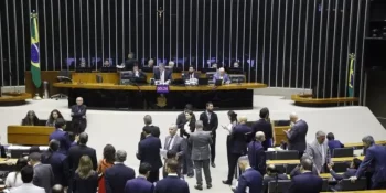 ccj-da-camara-pode-votar-pec-do-aborto-e-pacote-anti-mst-nesta-semana-veja