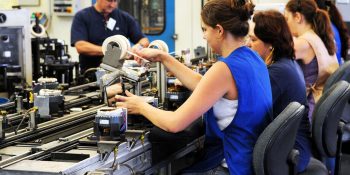 cni-faturamento-da-industria-fica-estagnado-em-2025