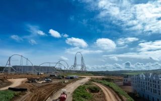 como-willy-wonka-tiquete-dourado-leva-ao-cacau-park