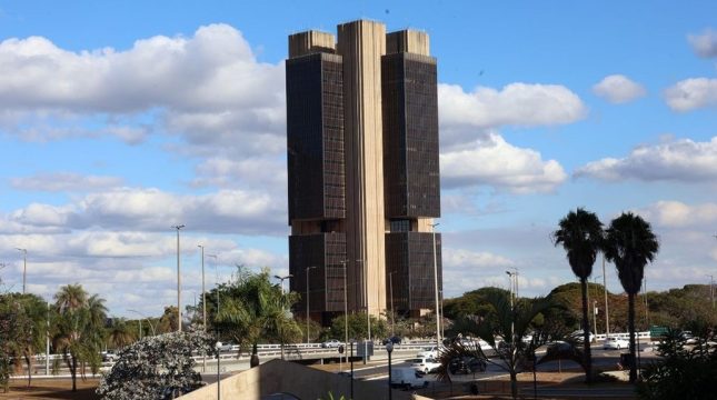 confira-os-destaques-do-boletim-focus-desta-segunda-feira-27