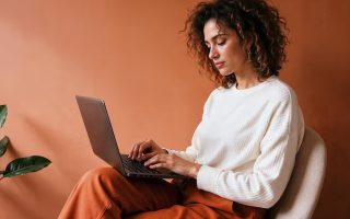 descubra-os-efeitos-do-corpo-de-ficar-muito-tempo-sentado