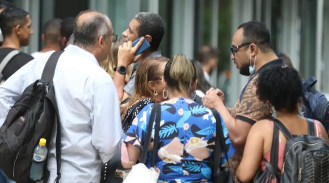 desemprego-fica-em-56-no-trimestre-ate-maio-diz-ibge