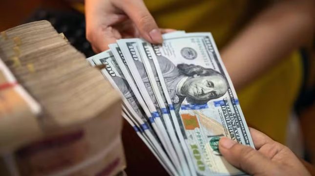 dolar-abre-em-alta-apos-tarifaco-de-trump