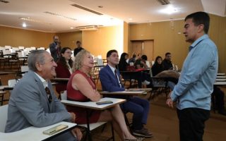 dourados-empossou-servidores-aprovados-concursos