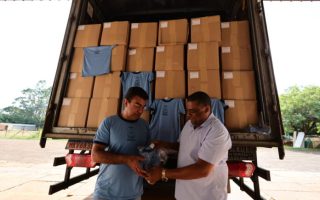 dourados-entrega-uniforme-escolar-reme