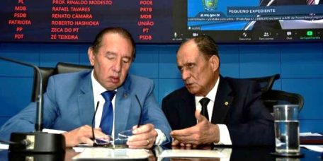 eduardo-riedel-sanciona-leis-terceiro-setor