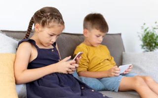 entenda-a-relacao-de-criancas-e-adolescentes-com-o-celular