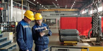 faturamento-na-industria-cresce-mas-emprego-cai-pelo-3o-mes