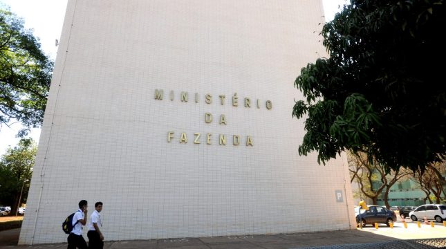 fazenda-propoe-novas-linhas-de-credito-para-dividas-rurais