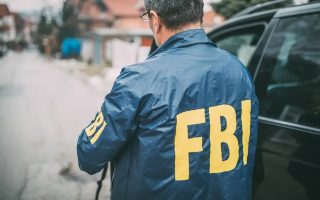 fbi-emite-novo-alerta-para-usuarios-de-android-e-iphone