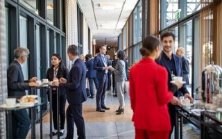 festa-da-firma-como-sobreviver-a-confraternizacao-de-fim-de-ano