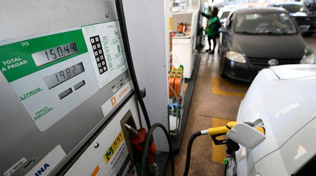 governo-isenta-imposto-sobre-o-diesel-apos-salto-do-petroleo