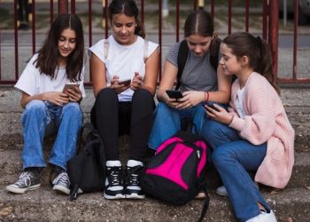 grecia-vai-proibir-redes-sociais-para-menores-de-15-anos