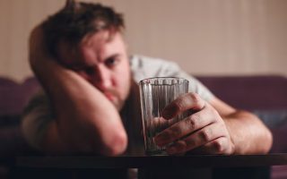 hangxiety-a-relacao-entre-alcool-e-ansiedade