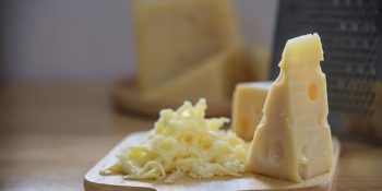 mussarela-ou-queijo-prato-descubra-qual-e-mais-saudavel