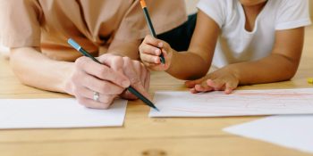 navirai-selo-prata-compromisso-crianca-alfabetizada