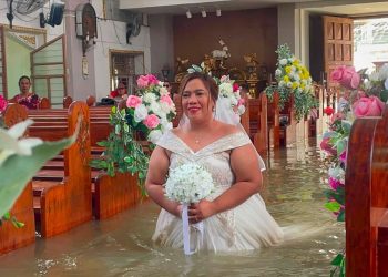 noiva-enfrenta-enchente-para-se-casar-em-igreja-nas-filipinas