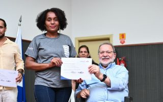 pessoas-recebem-qualificacao-profissional-do-sistema-comercio