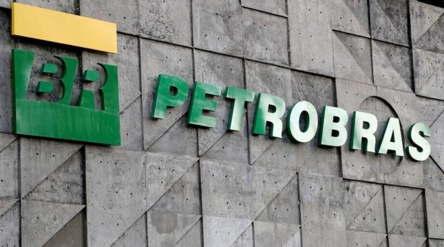 petrobras-avalia-reduzir-investimentos-para-2026-2030