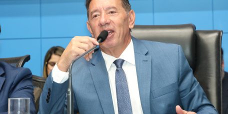 pl-alems-propoe-inclusao-mel-alimentacao-escolar