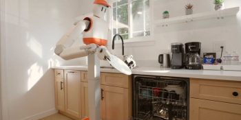 robo-domestico-consegue-ate-lavar-louca-sem-quebrar-nada