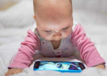 suecia-recomenda-manter-criancas-de-ate-2-anos-longe-das-telas-7