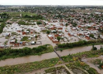 tempestade-deixa-16-mortos-e-100-desaparecidos-na-argentina