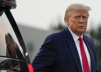 trump-impoe-tarifa-de-100-para-chips-importados-nos-eua