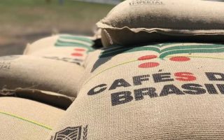 trump-remove-tarifas-produtos-agricolas-brasil