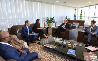 tse-firma-acordo-com-big-techs-para-prevenir-riscos-nas-eleicoes