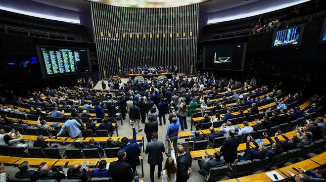 vetos-caem-e-municipios-inadimplentes-poderao-receber-recursos